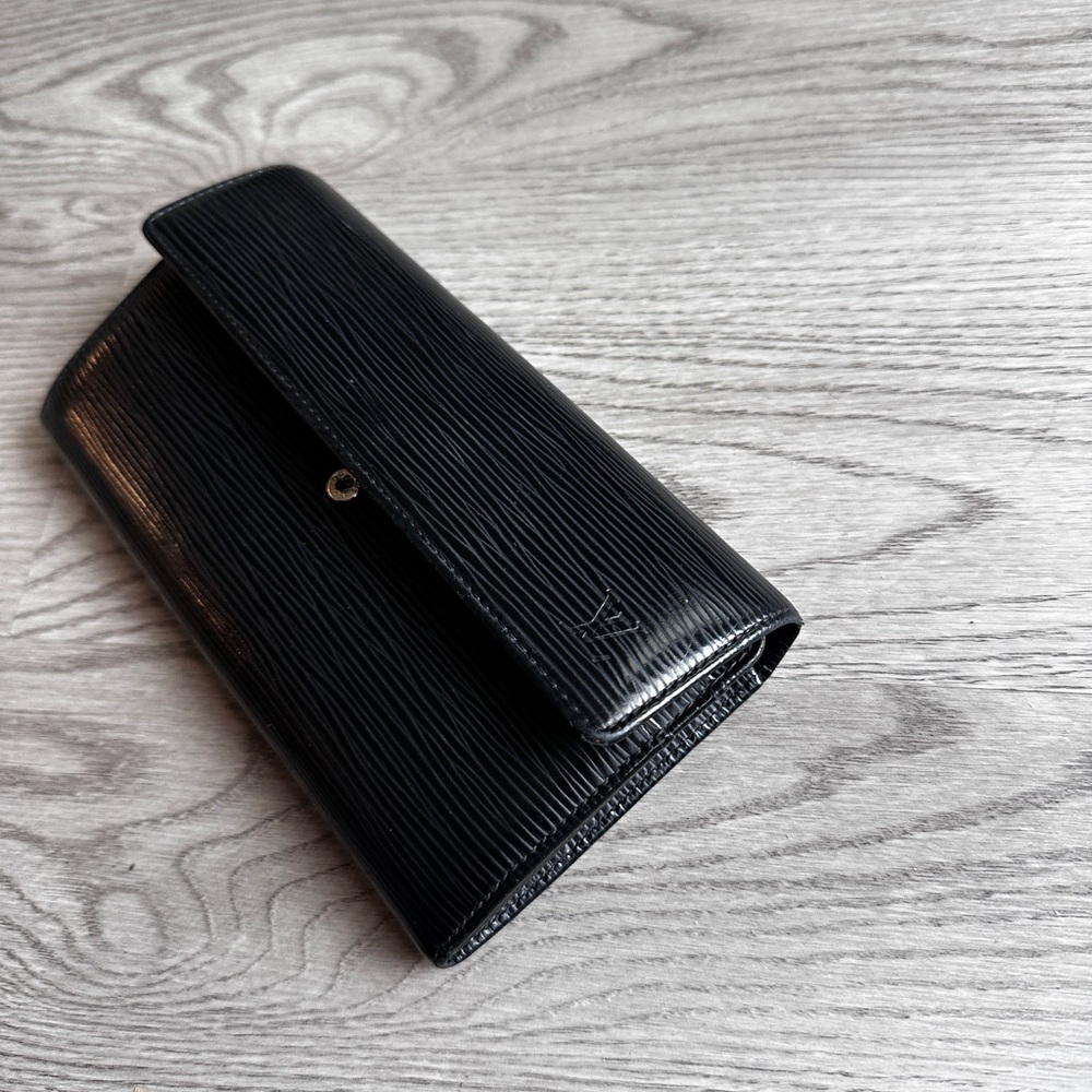 Louis Vuitton Epi Leather Porte Trésor International Wallet